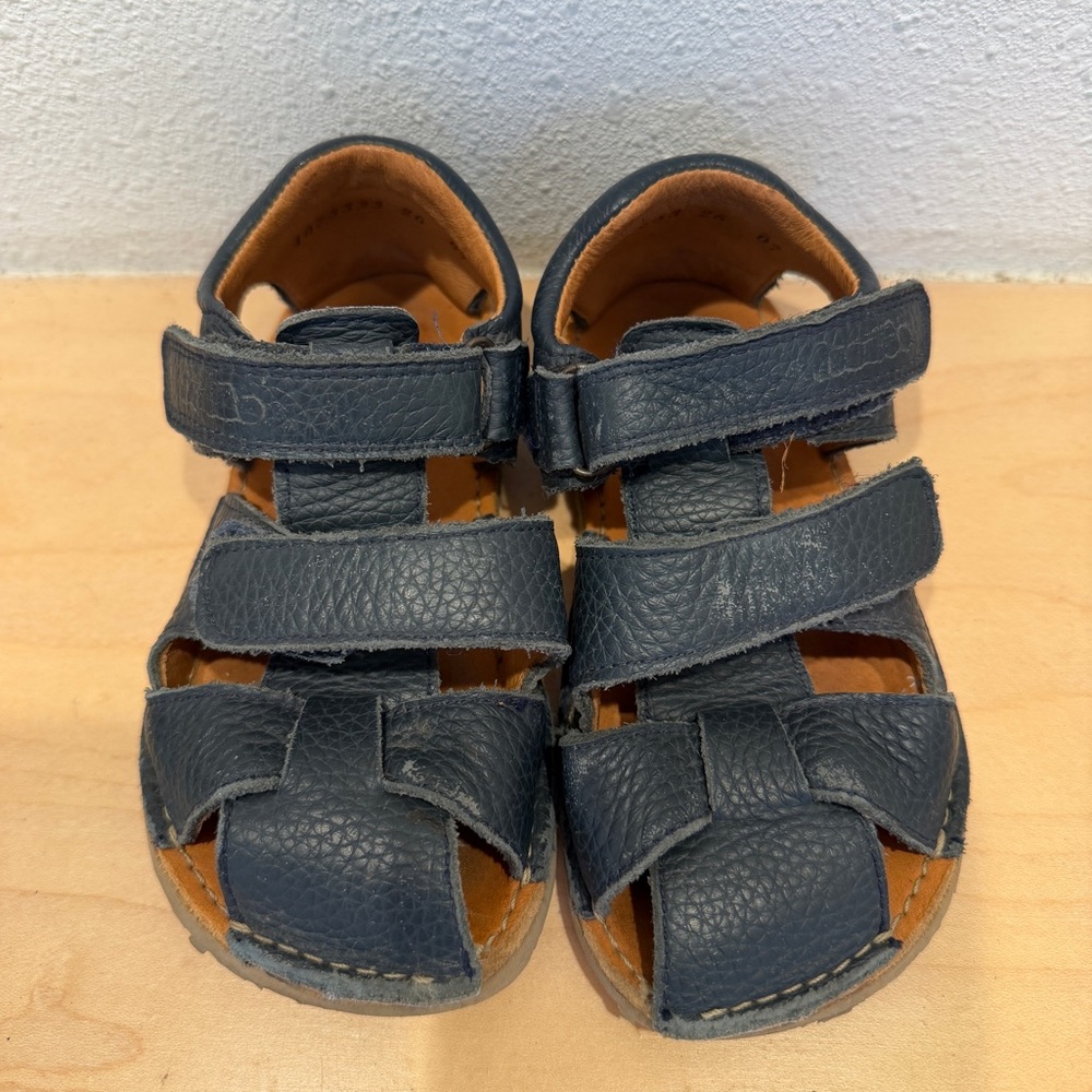 Kids Navy Leather Closed-Toe Sandals